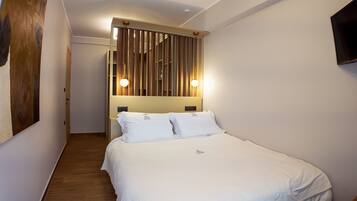 1 室のベッドルーム、アイロン / アイロン台、WiFi、ベッドシーツ