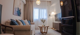 The Arco Teal Apartment with 1-bedroom, with WiFi, AC in phenomenal Kavala