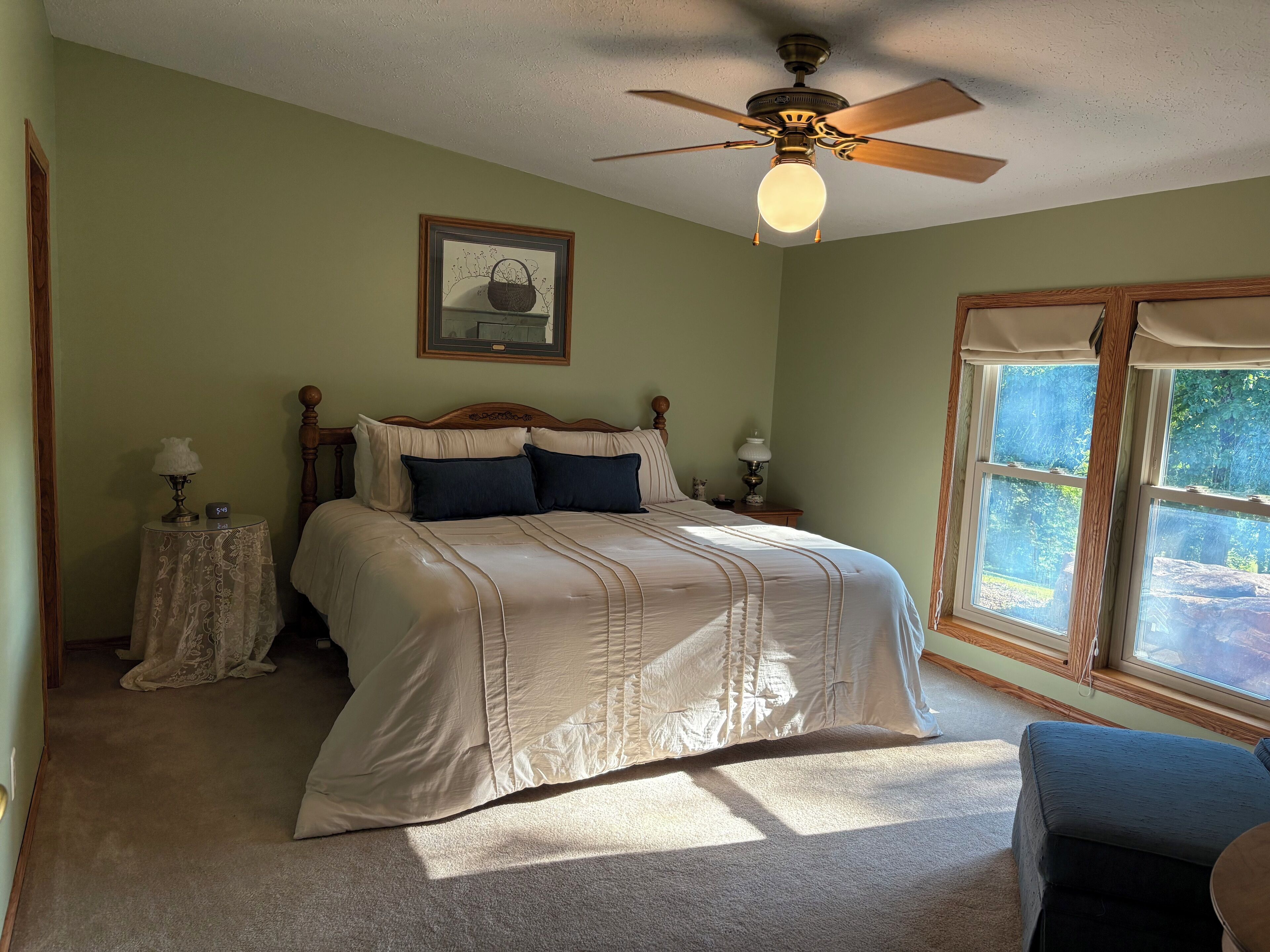3 bedrooms, iron/ironing board, free WiFi, bed sheets
