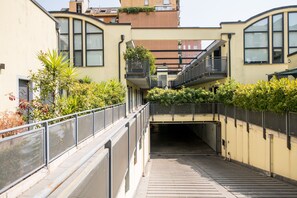 Property grounds - ShortMi Navigli (milano)