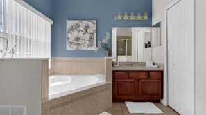 Unclassified image, 4 of 39, button