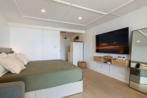 Desk, iron/ironing board, free WiFi, bed sheets