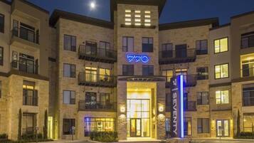 Mặt tiền nơi lưu trú