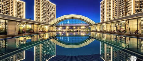 Indoor pool, outdoor pool