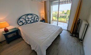 Bügeleisen/Bügelbrett, kostenloses WLAN