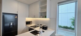 Matakana Village within short walk to restaurants, cafes, cinema and shops