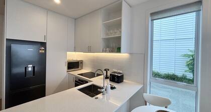 Matakana Village within short walk to restaurants, cafes, cinema and shops