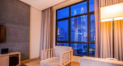 The Platinum Suites 2 by Emily in Town