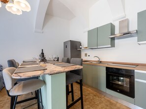 Fridge, microwave, oven, dishwasher