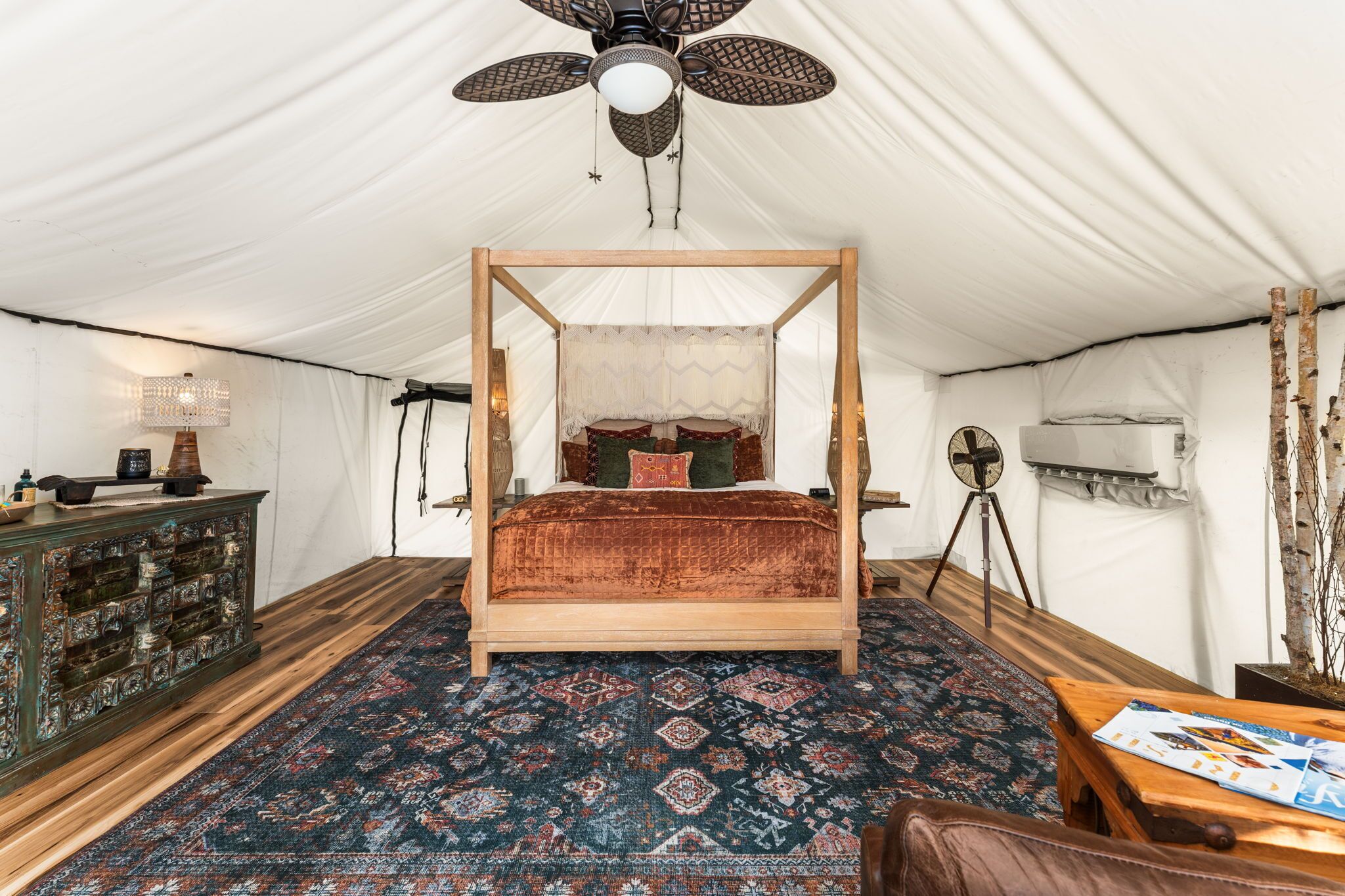 1 slaapkamer, een bureau, wifi, beddengoed