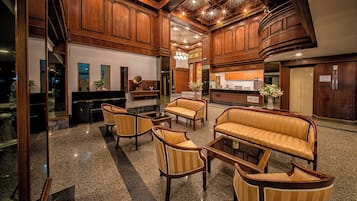 Quầy tiếp tân