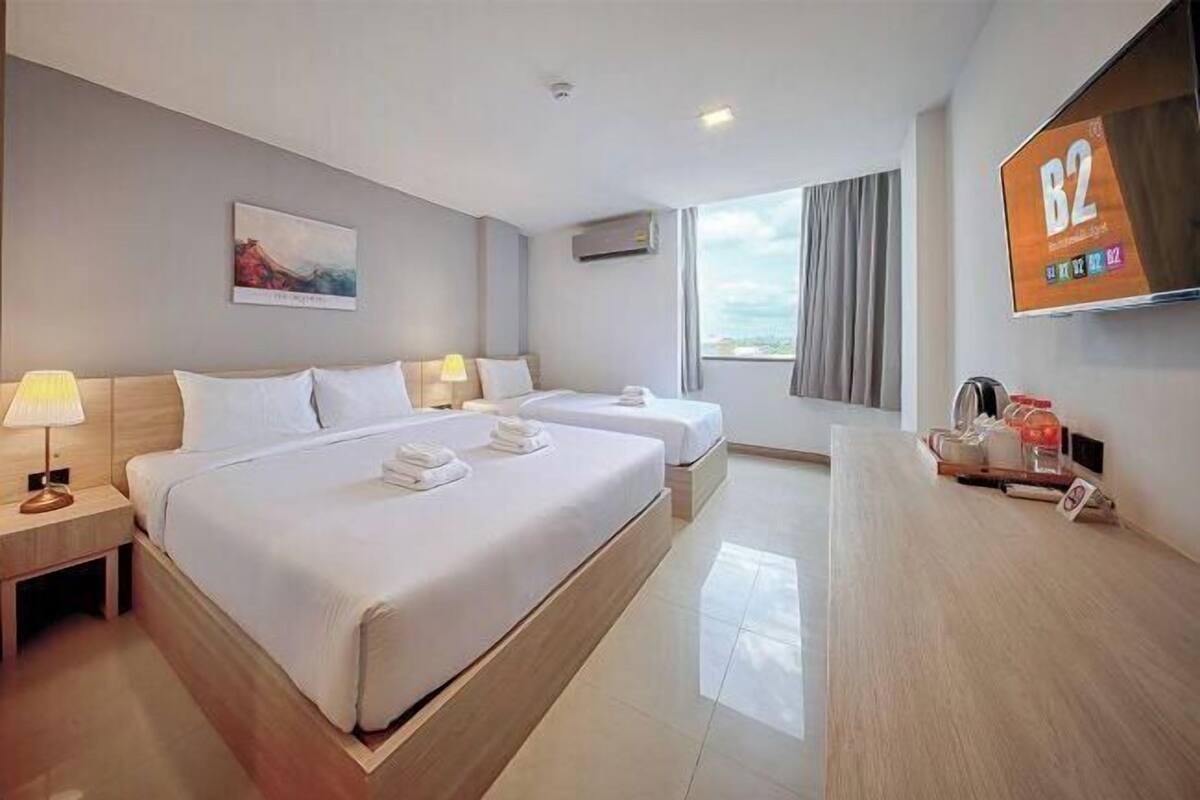Blackout curtains, free WiFi, bed sheets