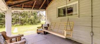 Pet-Friendly Smithmill Retreat w/ Yard!