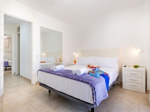 2 habitaciones, tabla de planchar con plancha, internet y ropa de cama 
