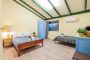 2 bedrooms, iron/ironing board, bed sheets