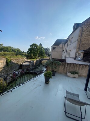 Terrace/patio - Historic house on rue Pasteur with terrace overlooking Dole's Little Venice (Dole)