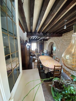 Dining - Historic house on rue Pasteur with terrace overlooking Dole's Little Venice (Dole)