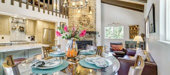 Walk to Diamond Peak: Luxe Chalet w/ Mtn-View Deck