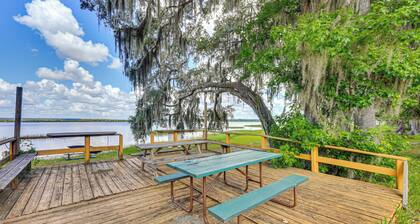 Steps to Lake Kerr: Home w/ Pool & Hot Tub Access!
