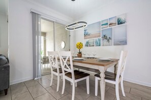 Dining - Cozy Townhouse 4Bd Near Disney| Private Pool & BBQ (Davenport)