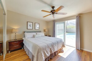 5 bedrooms, iron/ironing board, Internet, bed sheets