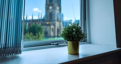 Open Plan Living Games Flat | Central | Book Now!