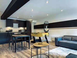 Interior - Seven Suites | Open Plan Living With Pool Table (Merseyside)