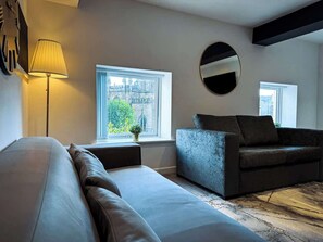 TV - Seven Suites | Open Plan Living With Pool Table (Merseyside)