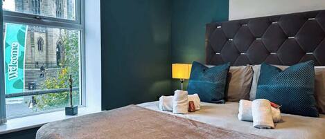 2 bedrooms, iron/ironing board, travel cot, WiFi