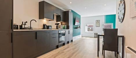 Fridge, microwave, oven, stovetop