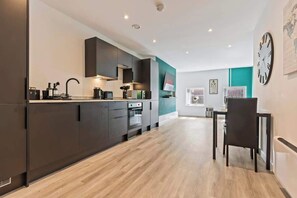 Fridge, microwave, oven, stovetop - Seven Suites | Bright and Spacious Home | Book Now (Merseyside)
