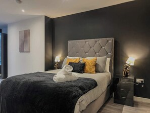 2 slaapkamers, een strijkplank/strijkijzer, reisbedje, wifi