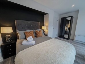 1 chambre, fer et planche à repasser, lit parapluie, Wi-Fi