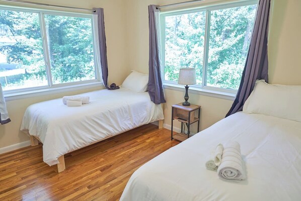 3 bedrooms, WiFi, bed sheets