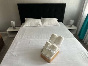 2 chambres, fer et planche Ă repasser, Wi-Fi, literie fournie