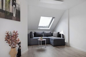 TV - Apartment '1' with Wi-Fi and Air Conditioning (Bad Salzuflen)