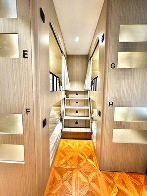 Basic Shared Dormitory, Women only