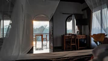 Suite Majestueuse, balcon, vue vallée | Literie de qualité supérieure, coffres-forts dans les chambres, bureau
