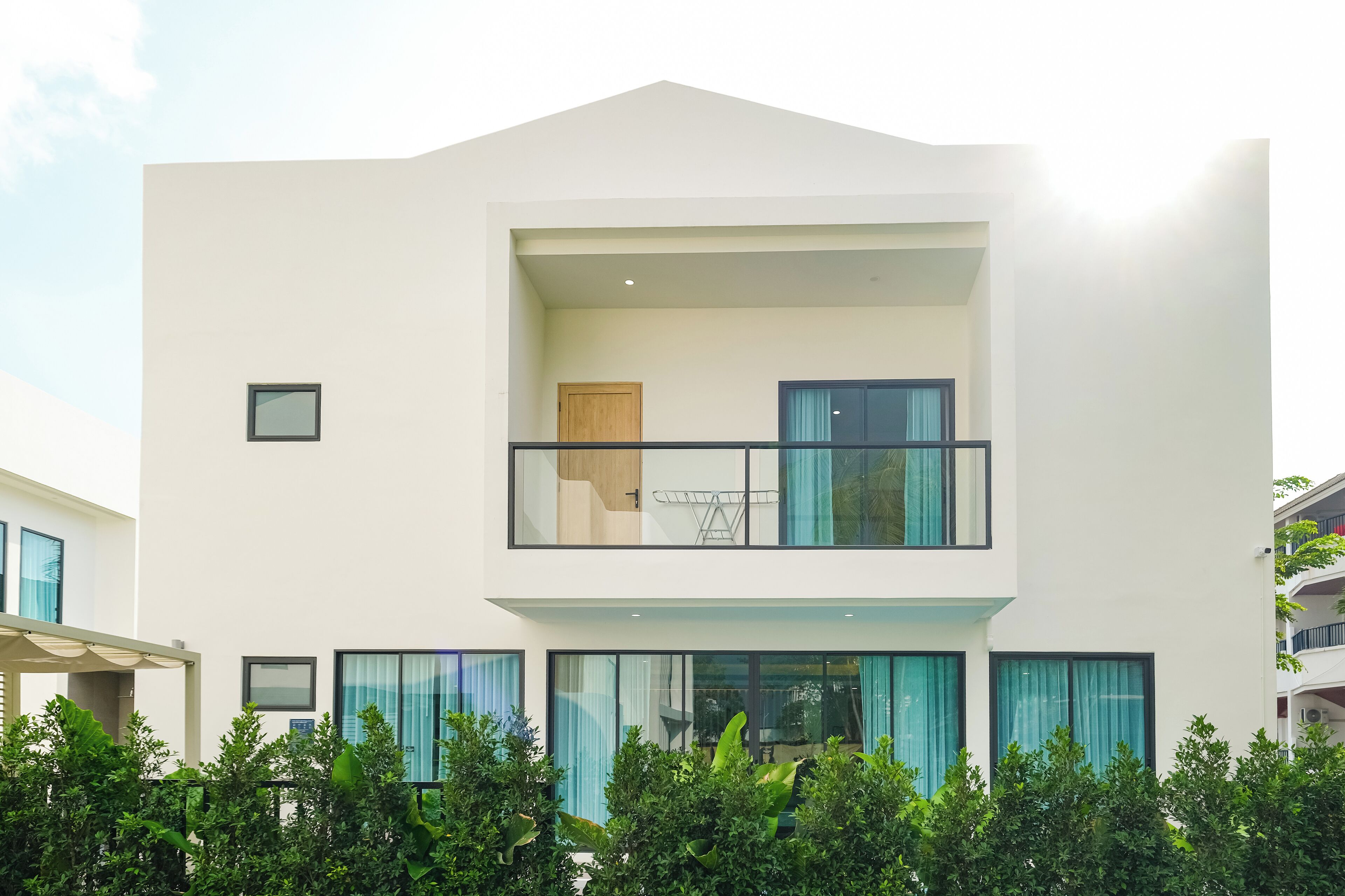 المنشأة من الخارج