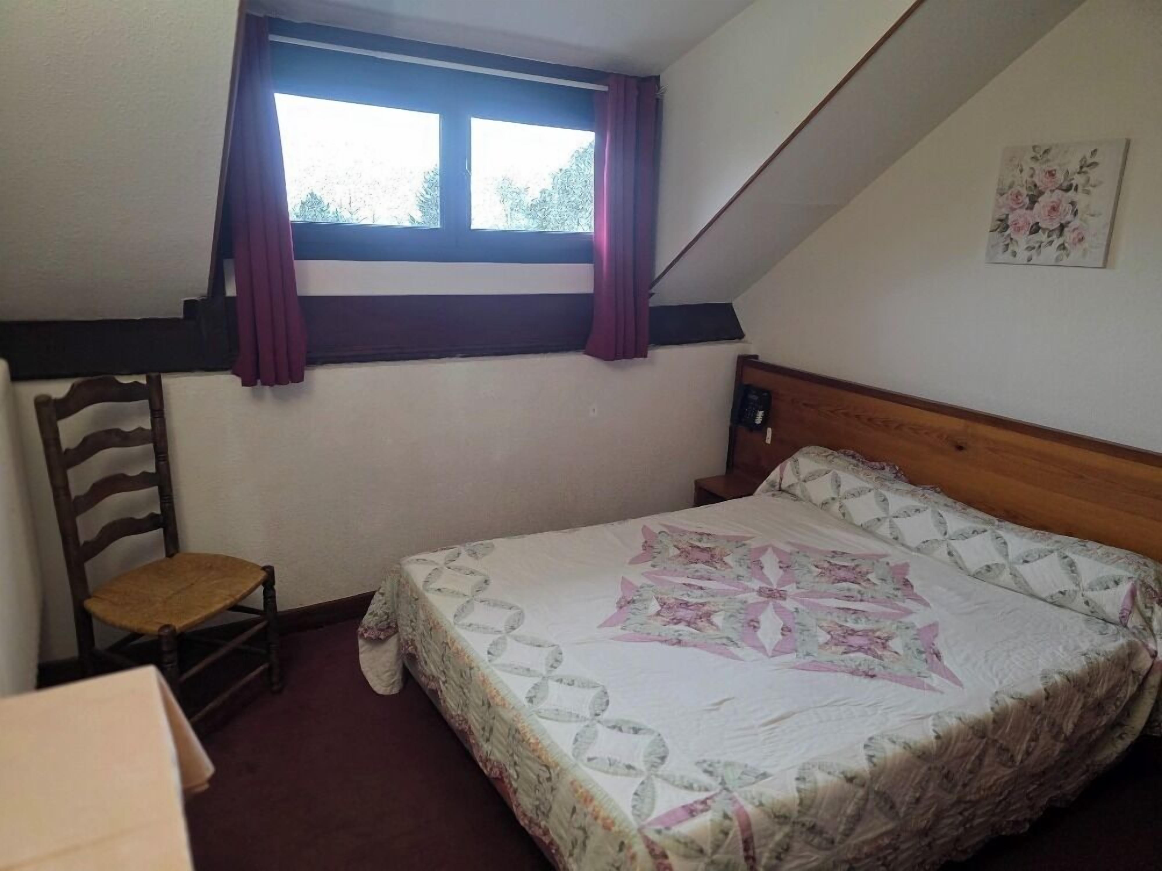Classic Double Room Single Use, Mountain View | Free WiFi