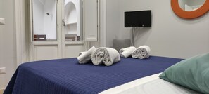 Deluxe Apartment, Patio | Premium bedding, individually decorated, blackout drapes - Palazzo Caratozzolo (Agrigento)