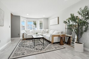 Een smart-tv en een open haard