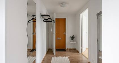 Spacious 1BR at Downtown with Balcony