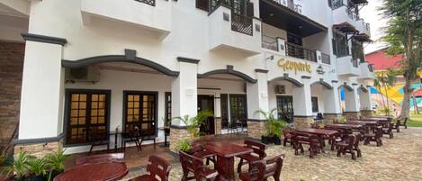 Façade de lâhĂ©bergement