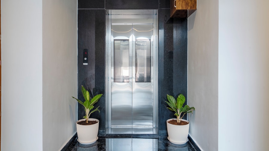 Treebo The Infinity, Banjara Hills