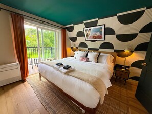 2 bedrooms, iron/ironing board, travel cot, free WiFi