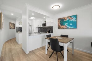 Apartment, 1 Bedroom, Balcony, Sea View | Private kitchen