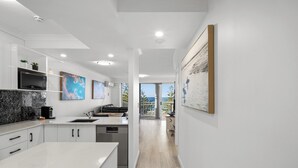 Appartement, 1 chambre, balcon, vue mer | Cuisine privée
