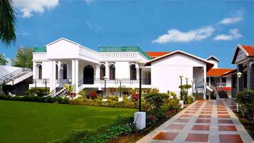 Fachada del alojamiento