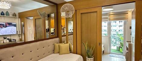 1 bedroom, iron/ironing board, internet, bed sheets